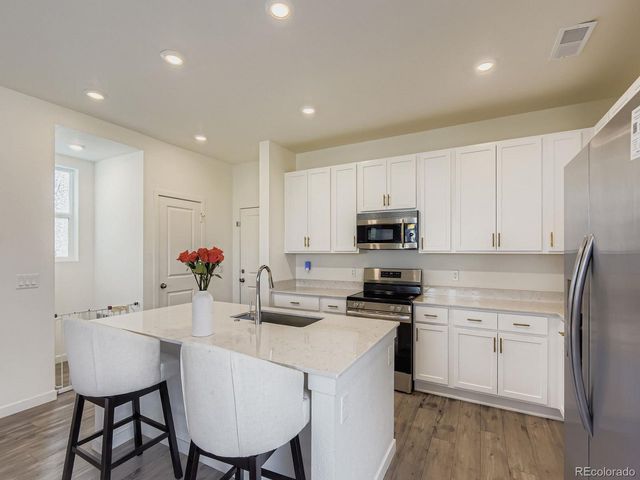 625 Aspen Ave, Bennett, CO 80102