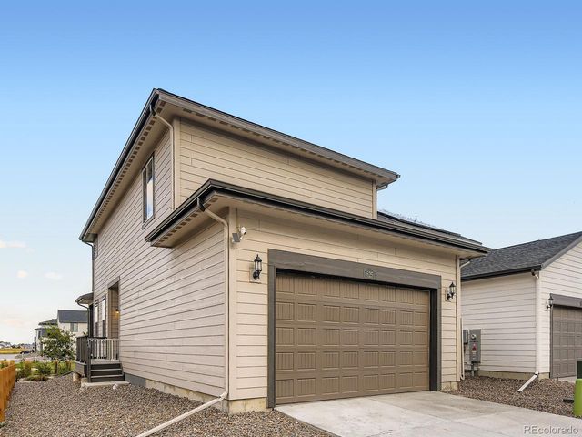 625 Aspen Ave, Bennett, CO 80102