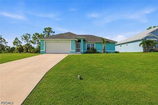 2222 NE 35th LN, Cape Coral, FL 33909