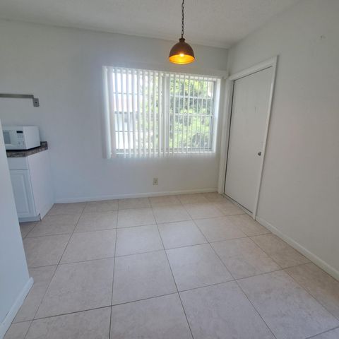 109 E Salisbury E, West Palm Beach, FL 33417