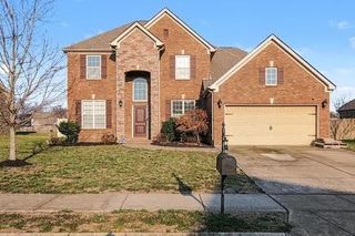 1043 Brixworth Dr, Thompsons Station, TN 37179