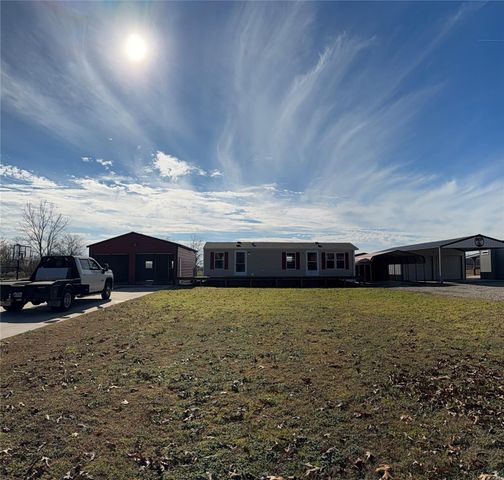 745 County Road 1895, Yantis, TX 75497