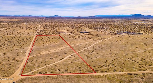 18200 E Avenue P, Lake Los Angeles, CA 93591