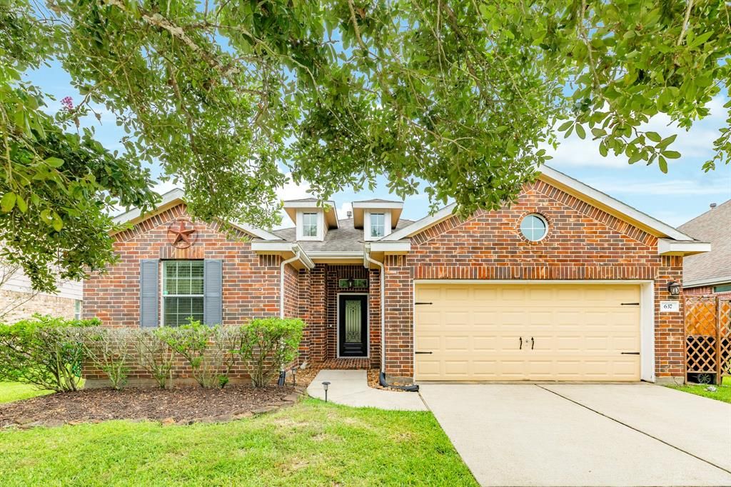 637 Rocky Hollow Lane, League City, TX 77573