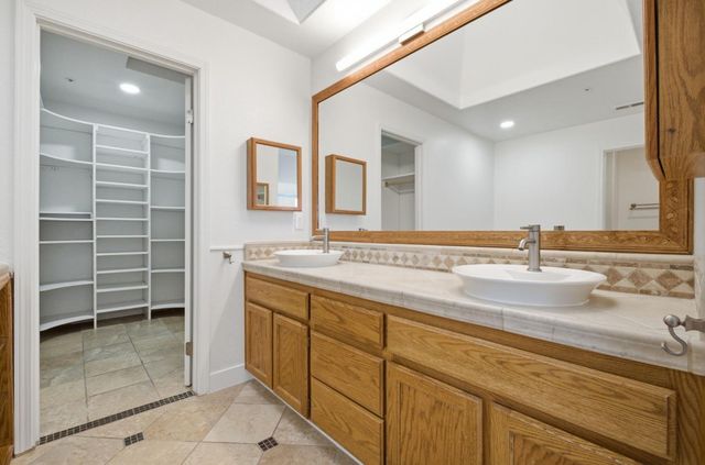 15 Cheswick Circle, Salinas, CA 93906