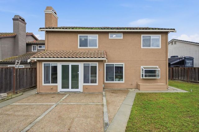 15 Cheswick Circle, Salinas, CA 93906