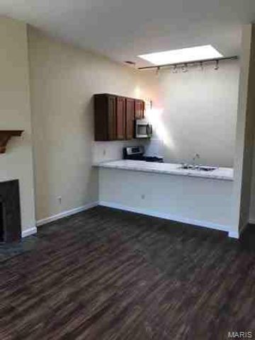 2317 Hickory Street 17B, St Louis, MO 63104