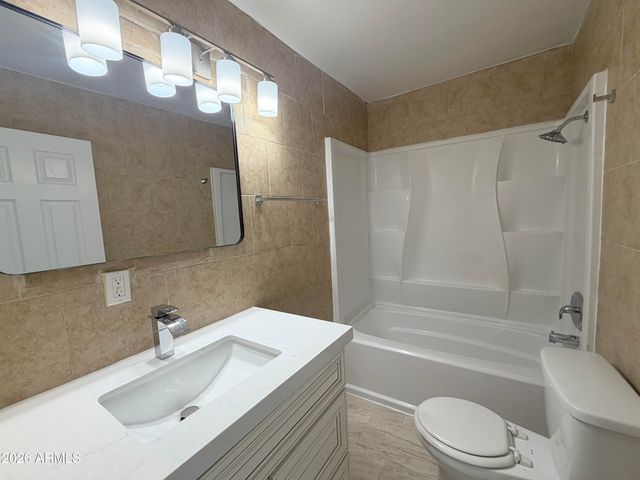 338 E MARILYN Avenue, Mesa, AZ 85210