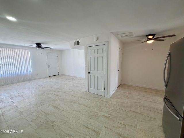 338 E MARILYN Avenue, Mesa, AZ 85210