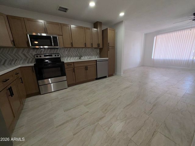 338 E MARILYN Avenue, Mesa, AZ 85210