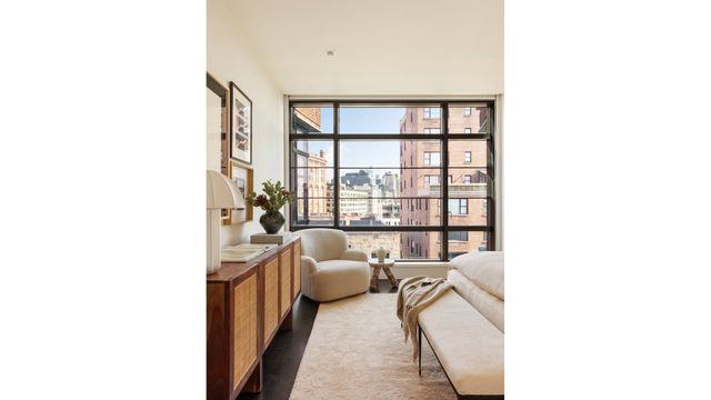 150 Charles St Apt 7CS, New York City, NY 10014