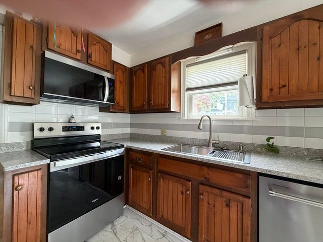 579 Church Street, Northbridge, MA 01588