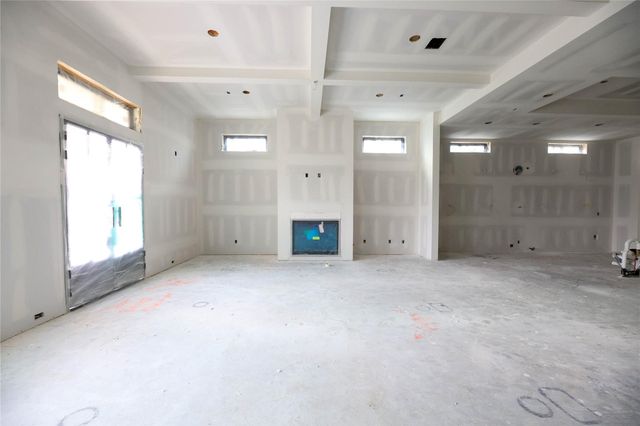 752 W 43rd Street, Houston, TX 77018