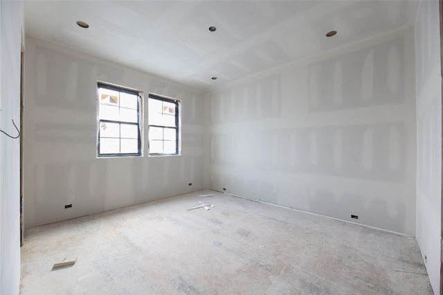 752 W 43rd Street, Houston, TX 77018
