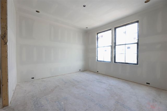 752 W 43rd Street, Houston, TX 77018