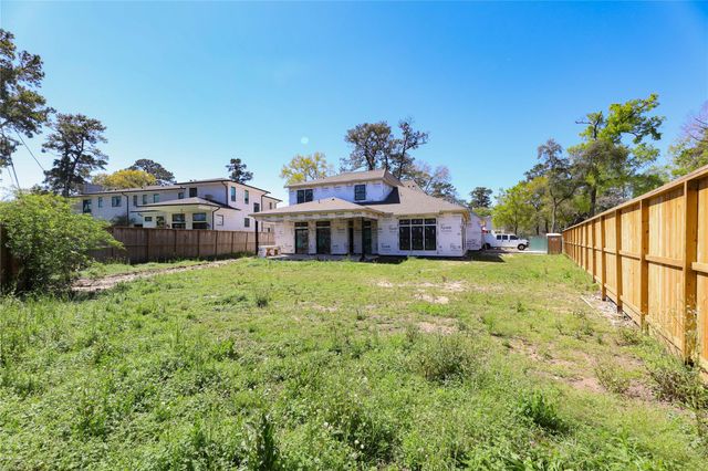 752 W 43rd Street, Houston, TX 77018