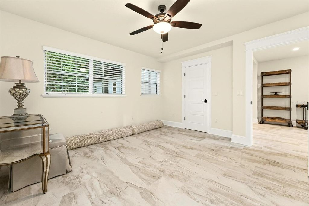 Image 17 of property listing at 1231 POINSETTIA AVENUE, Orlando, FL 32804