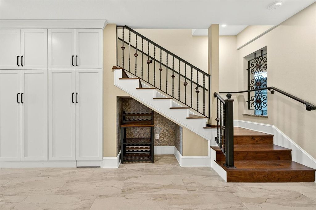 Image 18 of property listing at 1231 POINSETTIA AVENUE, Orlando, FL 32804