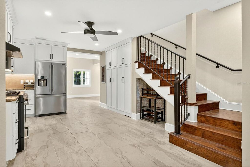 Image 20 of property listing at 1231 POINSETTIA AVENUE, Orlando, FL 32804