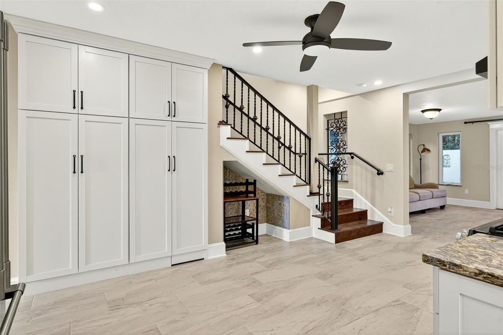 Image 21 of property listing at 1231 POINSETTIA AVENUE, Orlando, FL 32804