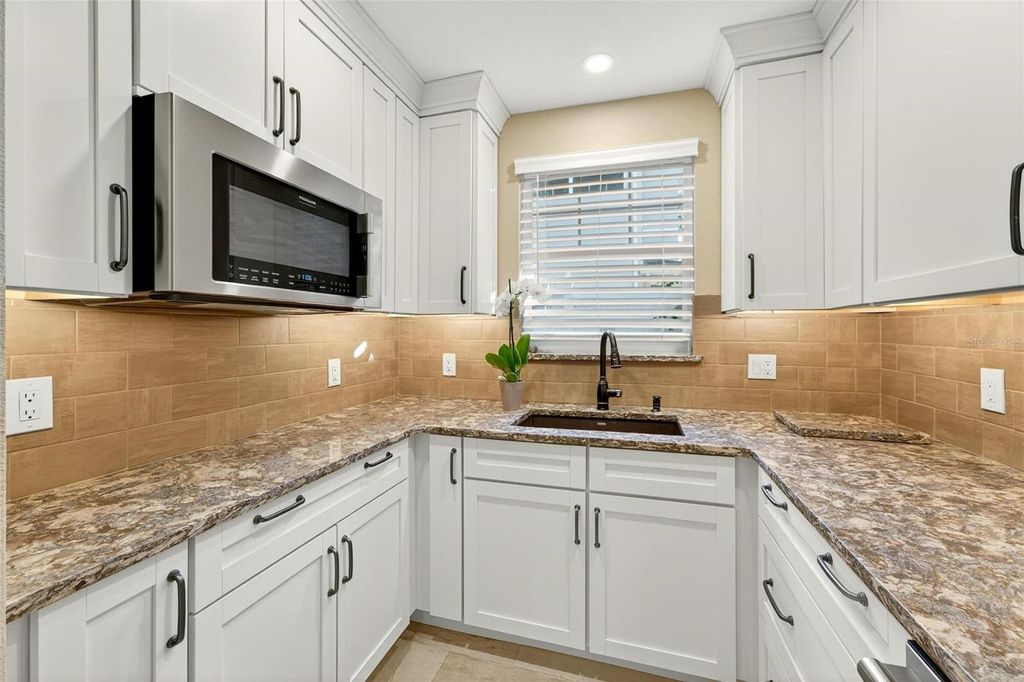 Image 22 of property listing at 1231 POINSETTIA AVENUE, Orlando, FL 32804