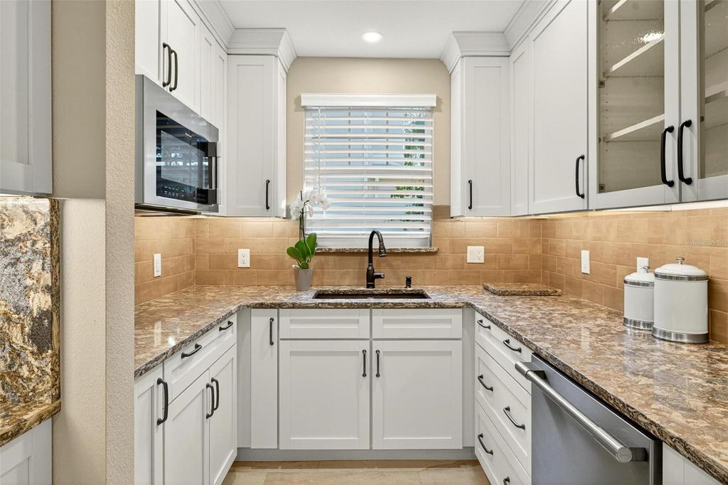 Image 23 of property listing at 1231 POINSETTIA AVENUE, Orlando, FL 32804