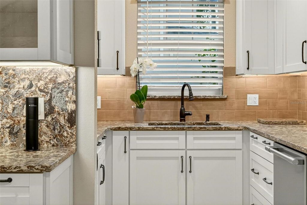 Image 28 of property listing at 1231 POINSETTIA AVENUE, Orlando, FL 32804