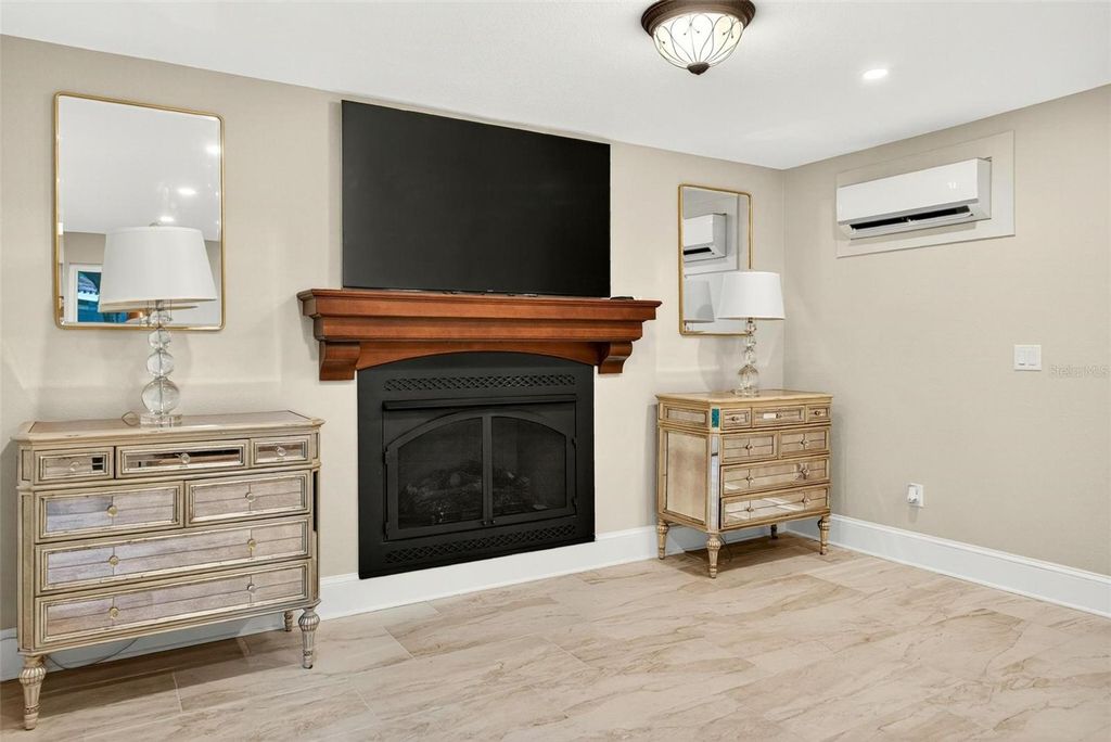 Image 29 of property listing at 1231 POINSETTIA AVENUE, Orlando, FL 32804