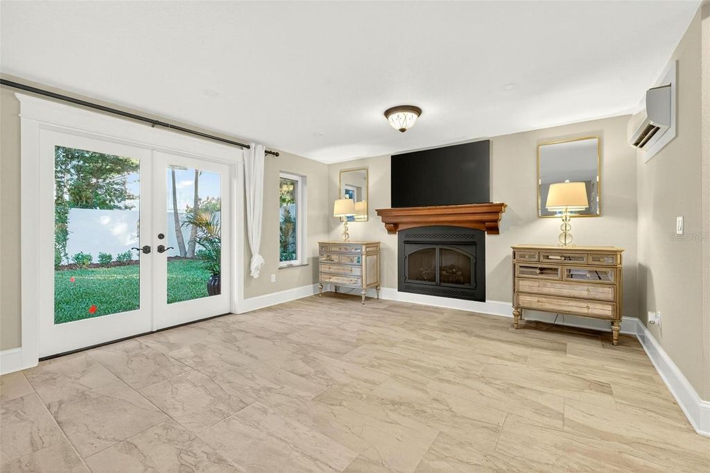 Image 34 of property listing at 1231 POINSETTIA AVENUE, Orlando, FL 32804