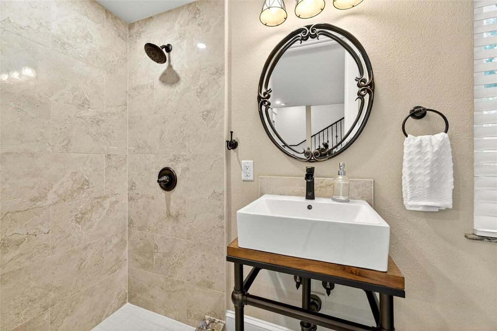 Image 38 of property listing at 1231 POINSETTIA AVENUE, Orlando, FL 32804