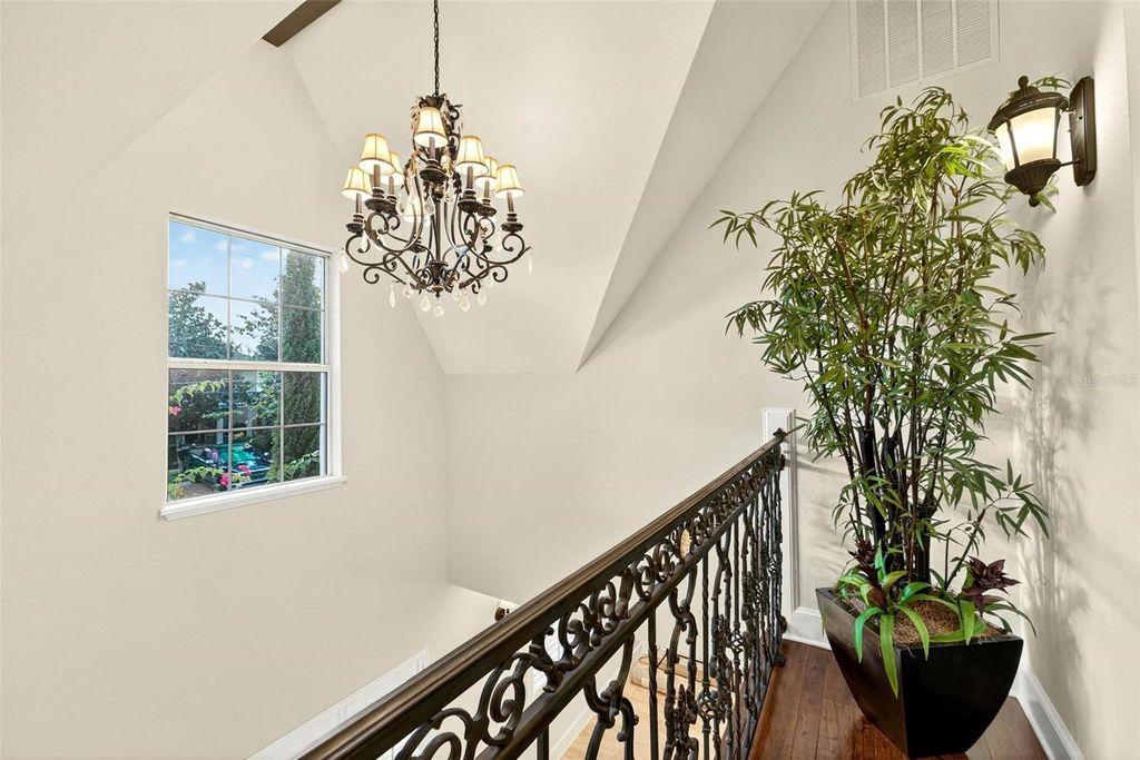 Image 67 of property listing at 1231 POINSETTIA AVENUE, Orlando, FL 32804