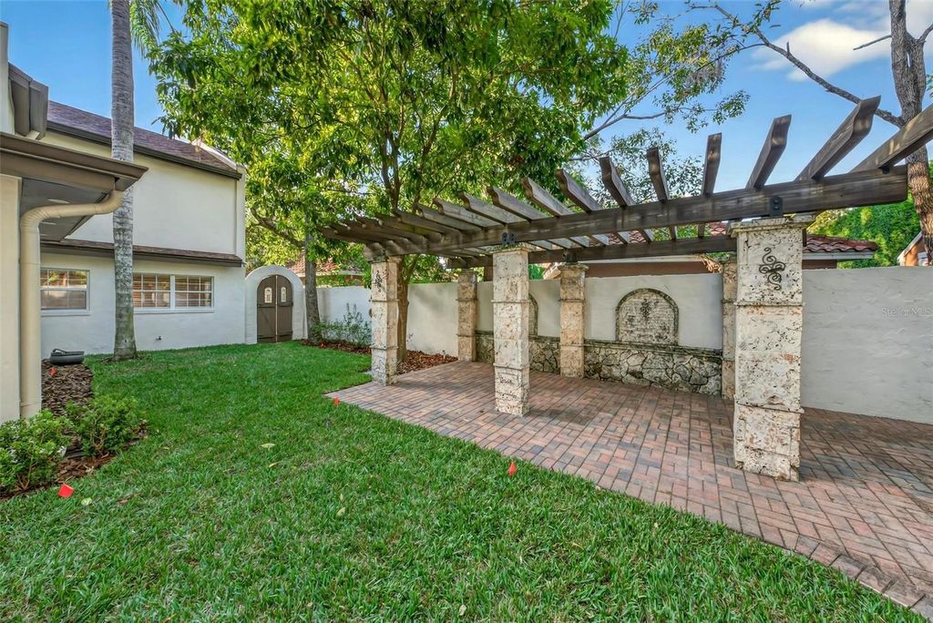 Image 69 of property listing at 1231 POINSETTIA AVENUE, Orlando, FL 32804