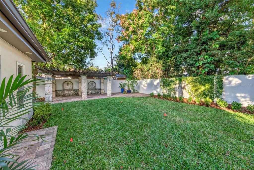 Image 71 of property listing at 1231 POINSETTIA AVENUE, Orlando, FL 32804