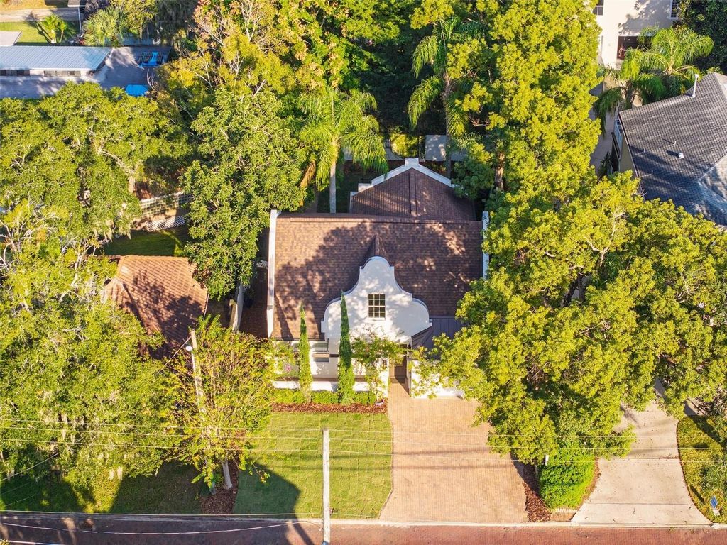 Image 80 of property listing at 1231 POINSETTIA AVENUE, Orlando, FL 32804