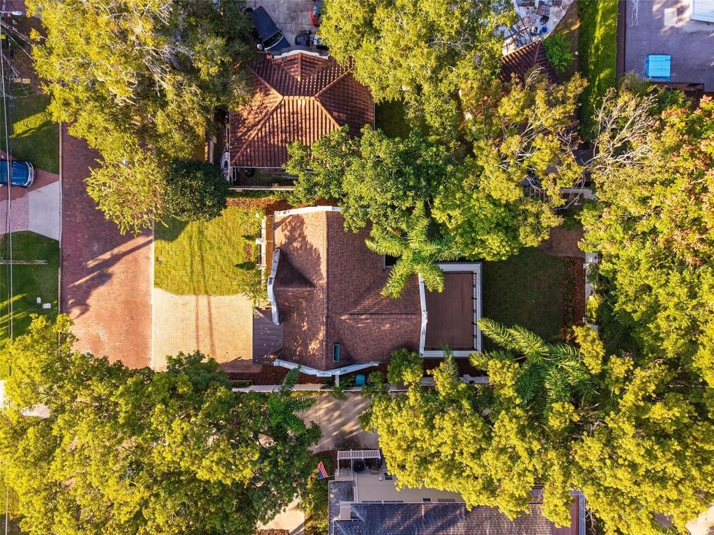 Image 81 of property listing at 1231 POINSETTIA AVENUE, Orlando, FL 32804