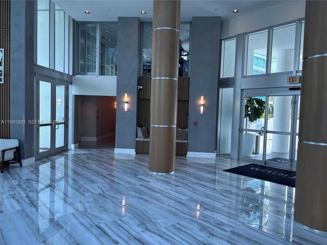 3131 NE 188th Street 1809, Aventura, FL 33180