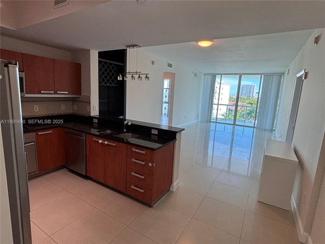 3131 NE 188th Street 1809, Aventura, FL 33180
