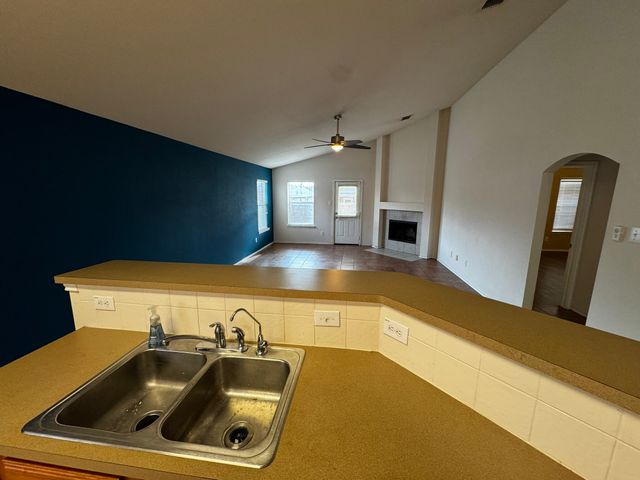 6024 Moor Hen Drive, Denton, TX 76208