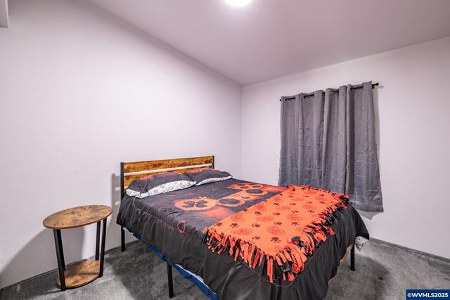 3161 NE Millersburg Dr, Albany, OR 97321