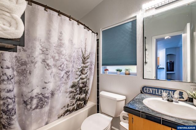 3161 NE Millersburg Dr, Albany, OR 97321