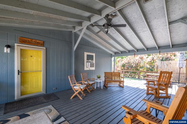 3161 NE Millersburg Dr, Albany, OR 97321