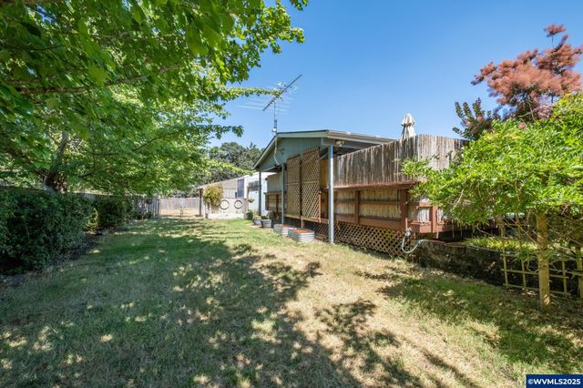 3161 NE Millersburg Dr, Albany, OR 97321