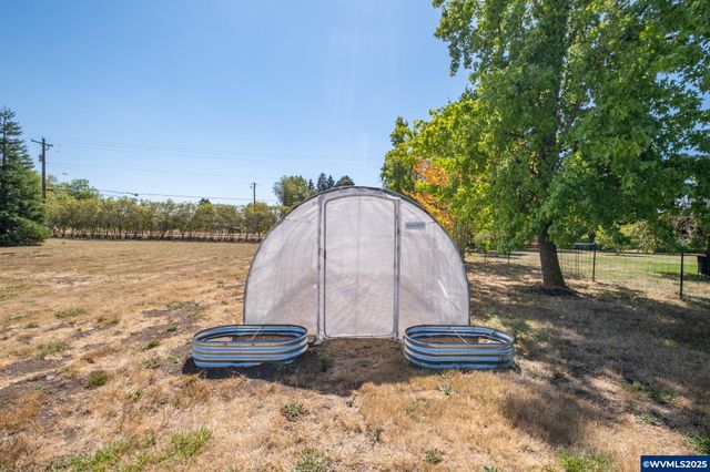 3161 NE Millersburg Dr, Albany, OR 97321