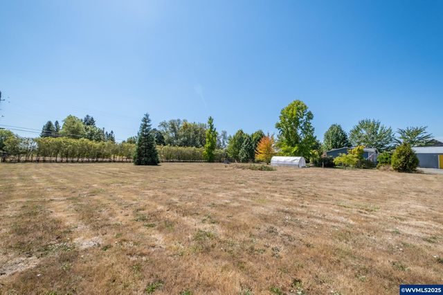 3161 NE Millersburg Dr, Albany, OR 97321