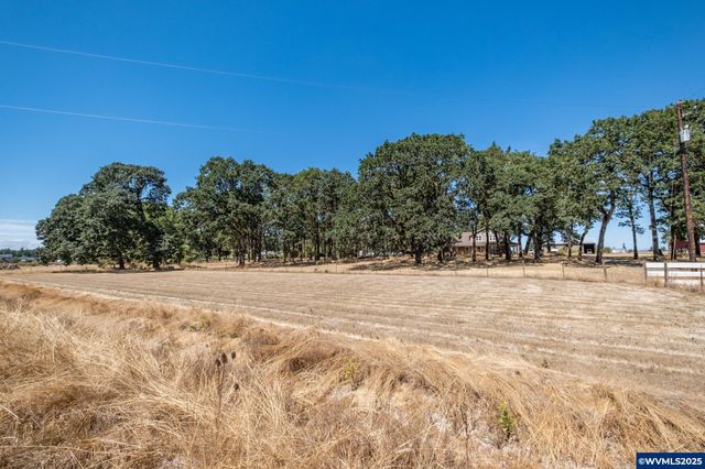 3161 NE Millersburg Dr, Albany, OR 97321