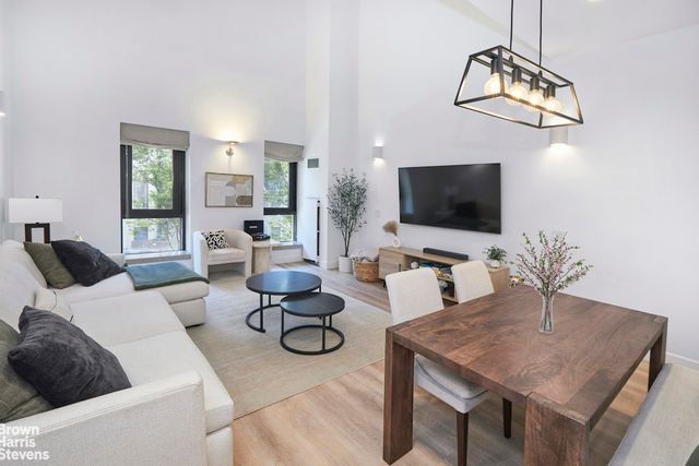 135 W 70th St Apt 2G, New York City, NY 10023