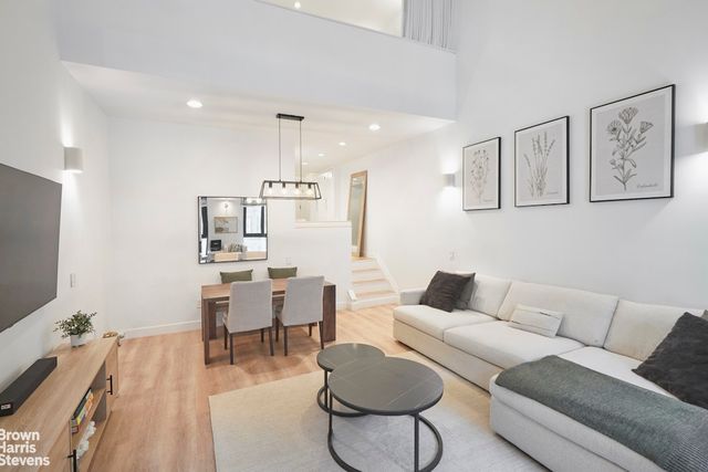 135 W 70th St Apt 2G, New York City, NY 10023