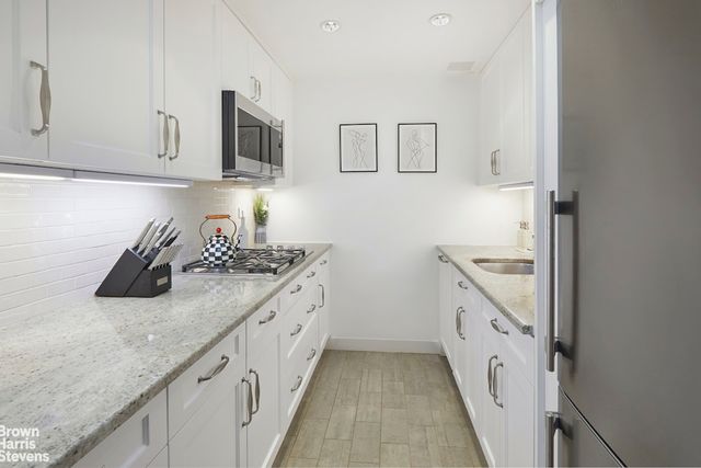 135 W 70th St Apt 2G, New York City, NY 10023