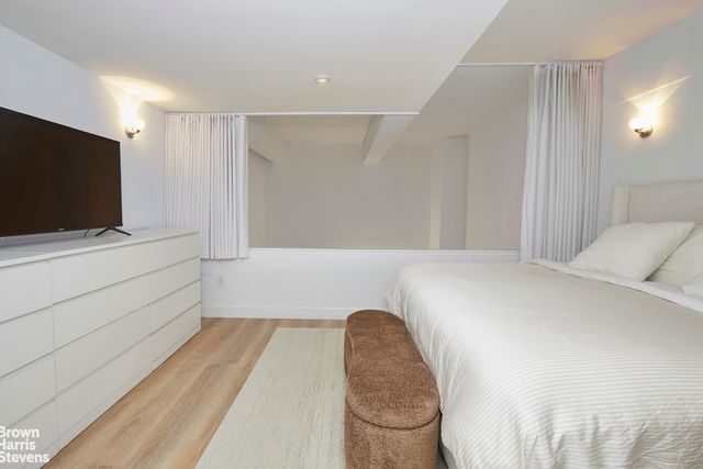 135 W 70th St Apt 2G, New York City, NY 10023