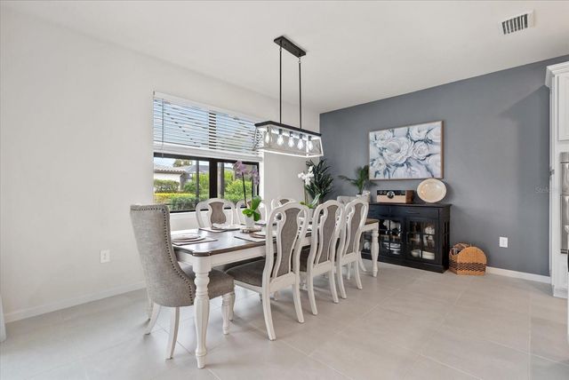 5876 SILVERSIDE PINE COURT, Lakewood Ranch, FL 34211